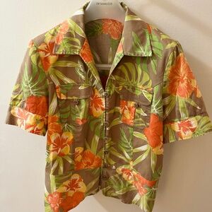 Hawaiian Cotton M Blouse with a small peplum